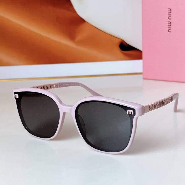 Miu Mi* Mod：Sum 70N Size：55口18 145