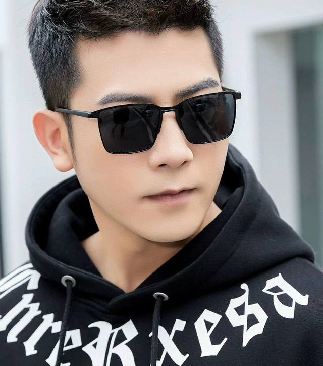 Gucci-2025新款情侣款偏光太阳镜、完美品质，独特设计 适合各种脸型，经典太阳镜 超个性 古典与时尚的结合啦 型号：G2980