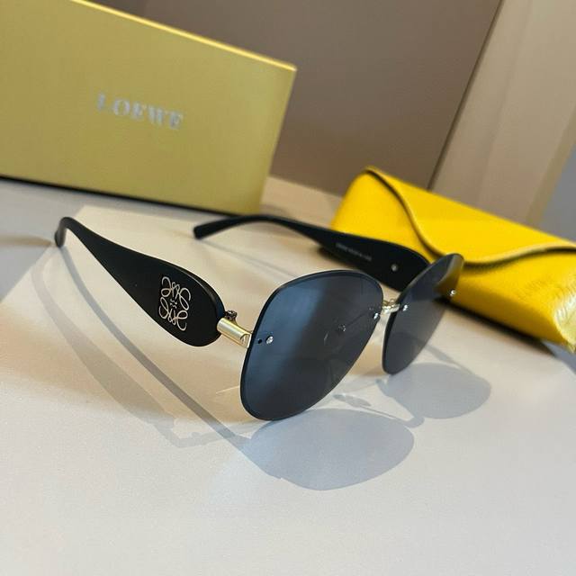 Loewe罗意威太阳墨镜
