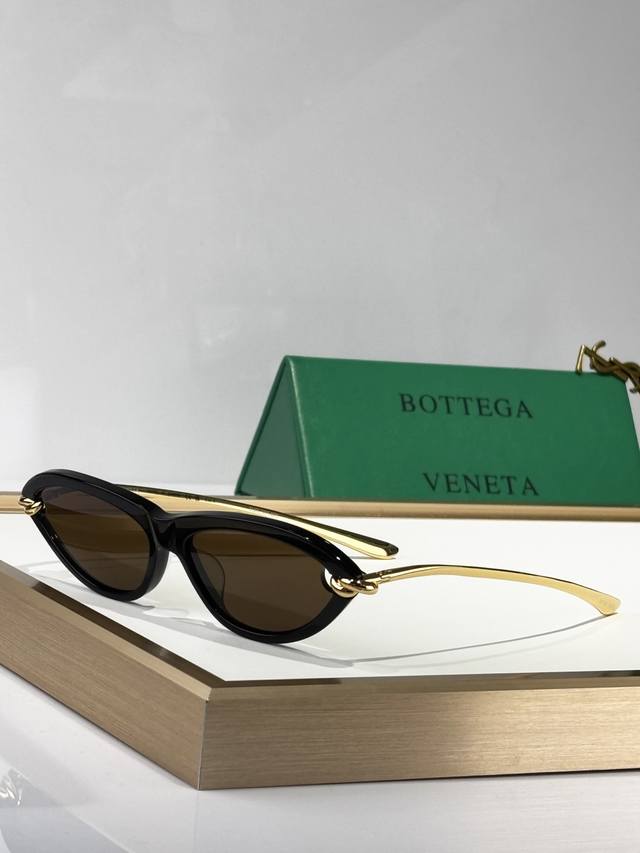 Bottega Venet* Model：Bv1390S Size：56口14-145