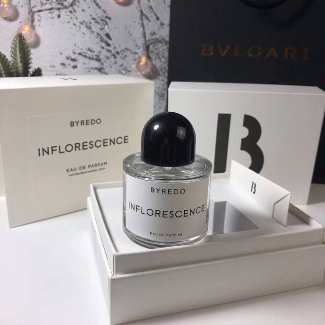 Byredo 百瑞德 Inflorescence 花序 配手袋，木盒包装，磁铁盖头100Ml 香调：花香调 前调：玫瑰小苍兰 中调：木兰铃兰 后调：茉莉
