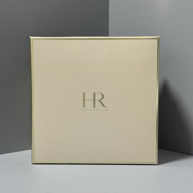 打起出货 赫莲娜高光五件套礼盒版！内含：至美琉光高光眼霜15Ml+高光面霜50Ml+琉光高光水125Ml+高光防晒30Ml+Hr赫莲娜高光精华油30Ml。