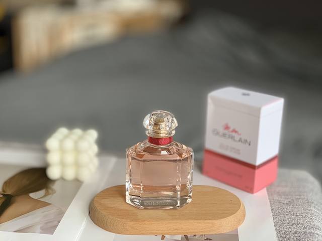 专柜品质 法国娇兰Guerlain Mon Guerlain玫瑰绽放 这一款香水是娇兰全新一款经典款香水，目前只有 在国内的机场免税店售卖这一款香水 先说一下香