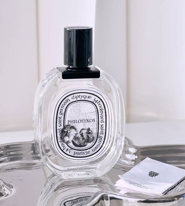 专柜品质 “Diptyque 蒂普提克”希腊无花果欲拒还迎香！ Diptyque 希腊无花果。“Philosykos”在希腊语意为“无花果之友”这是一款属于木质