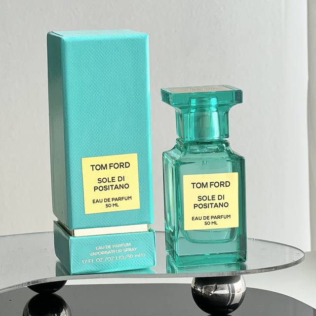 专柜品质 款4意大利的盛夏 Tomford绝密阳光 香调：柑橘香调 前调：佛手柑、苦橙叶、柠檬、柑橘 中调：橙花、橙花油、紫苏、依兰、铃木 基调：橡木苔 蓝绿色