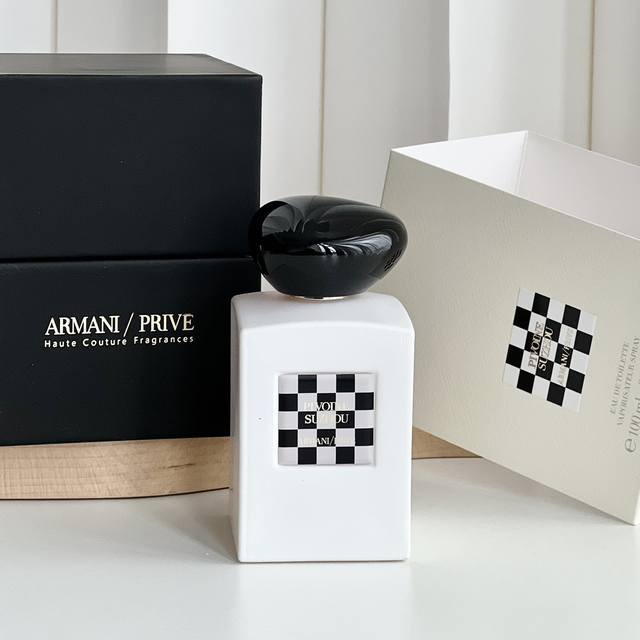 专柜品质 新品阿玛尼限定版“Suzhou” 阿玛尼Prive Prive Pivoine 苏州香水，Bloomingdales 周年庆限定版。 Armani P