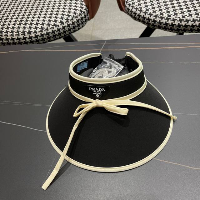 普拉达Prada 新款春夏季防晒透气纯色简约空顶帽女遮阳
