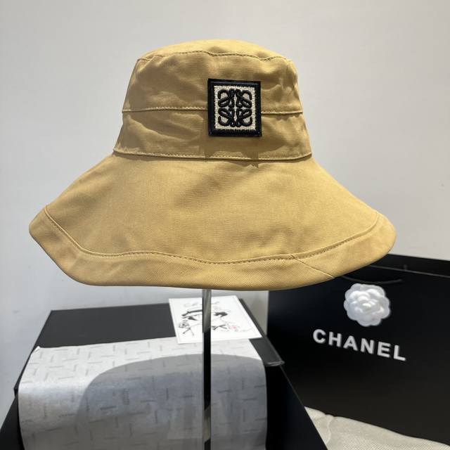 loewe罗意威新款渔夫帽，头围57Cm