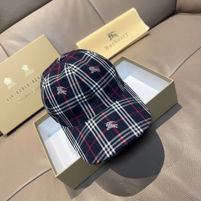 配包装布袋，巴宝莉原单棒球帽， 格子战马，专柜1:1开模订制，纯棉面料+头层牛皮，轻盈透气！实物拍摄，男女适用。