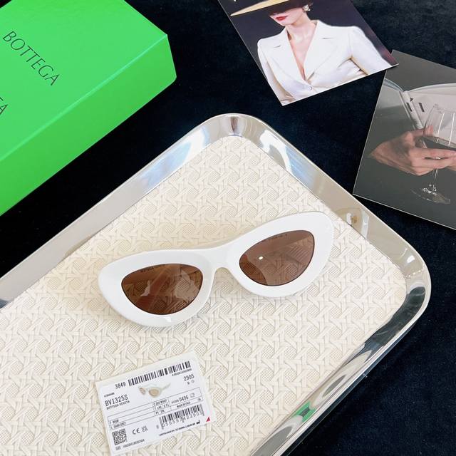 开春新品发售～ 配送彩图 Bottega Venet* Mod：Bv1325S Size：51口23-145