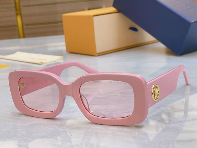louis Vuitto* 路易*威登新款太阳镜，Model：Z2421E，Size：53口21-145