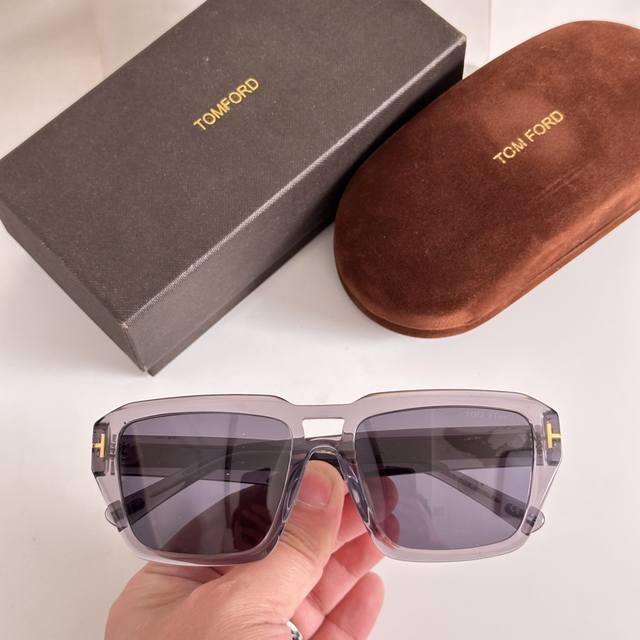 tomfor* Mod：Ft1202 Size：54口19-145