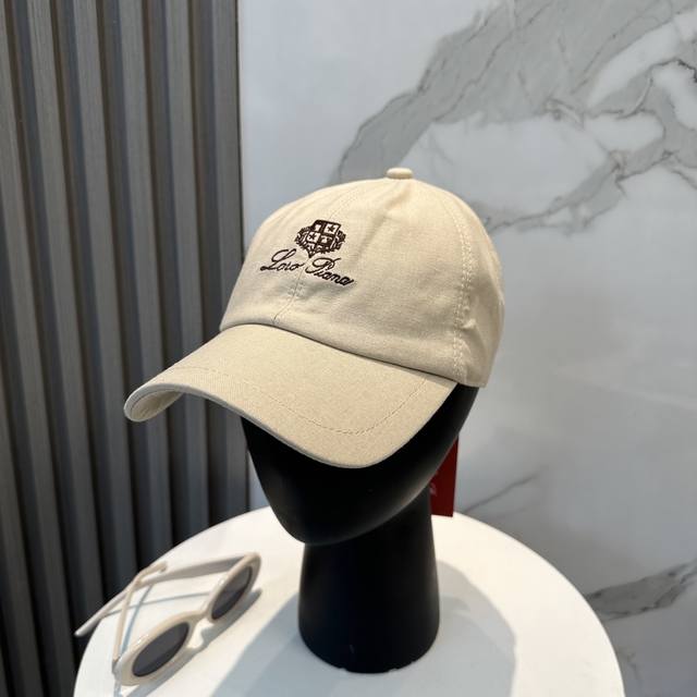 loro Piana 诺悠翩雅 专柜新款高版本亚麻棒球帽，大牌同步，超好出货！ 颜色做的太特别了～ 闭眼入 全是显白的颜色 男女同款