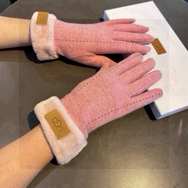 ugg 秋冬懒兔毛羊毛手套值得对比同款不同品质，秒杀市场差产品，羊毛十懒兔毛内里加绒 经典不过时款.喜欢可以入手了，这种品质的今年用了明年还能用 配盒子码数均码