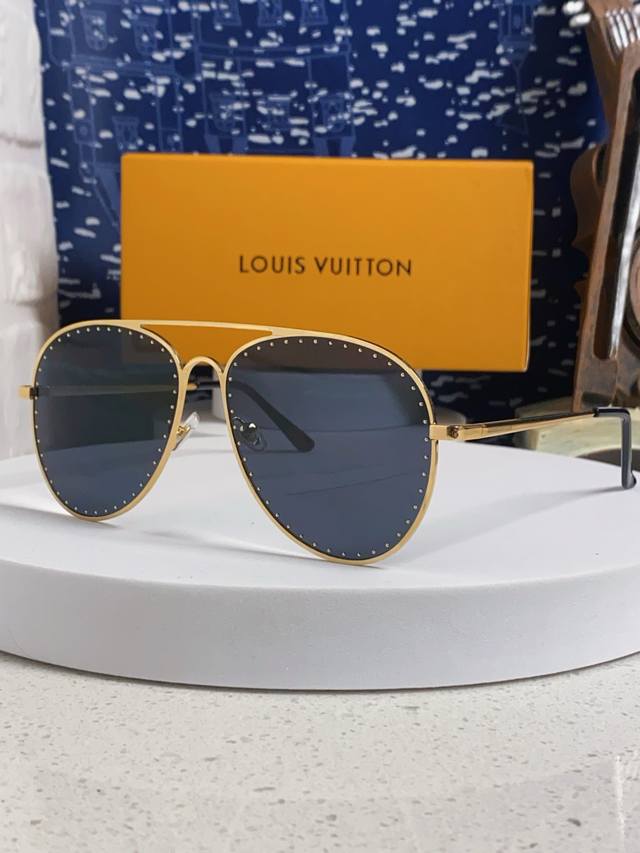 louisvuitton路易威登 Lv新款玫瑰的故事刘亦菲同款眼镜黄亦玫太阳镜金属铆钉大框墨镜