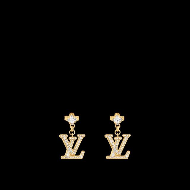 lv 路易威登 专柜主推新款 美毙了耳钉 经典百搭 上耳超美腻！！这个秋冬必须有你 原版一致材质