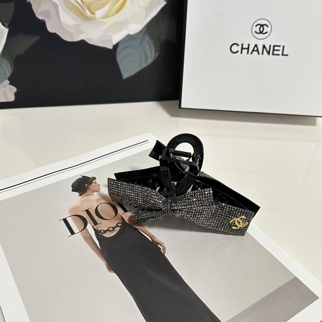 特 单个 配专柜包装 Chanel 香奈儿 中古Vintage复古捷克钻抓夹 优雅的Girl值得入手 非常好搭配 气质有品位