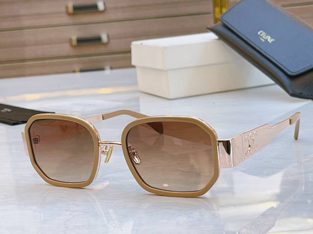 celin* 赛*琳新款太阳镜， Model:Cl40332F ，Size: 52口22-145