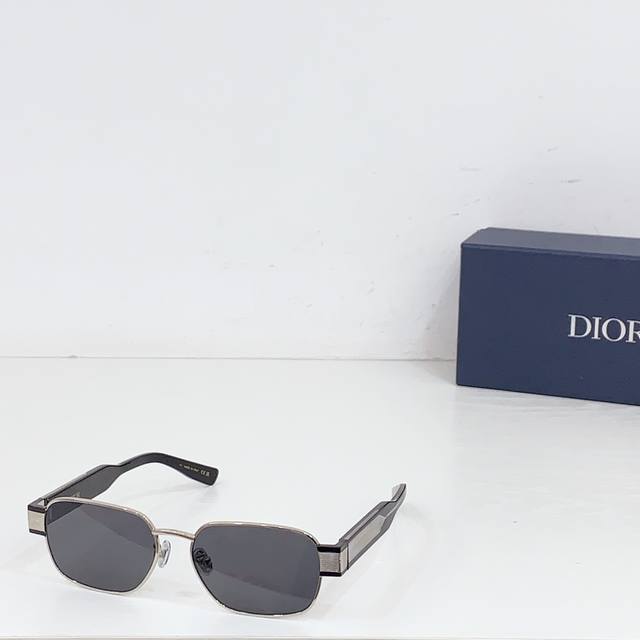 dio*Model：Christian Dior Label S2Usize：55口18-145