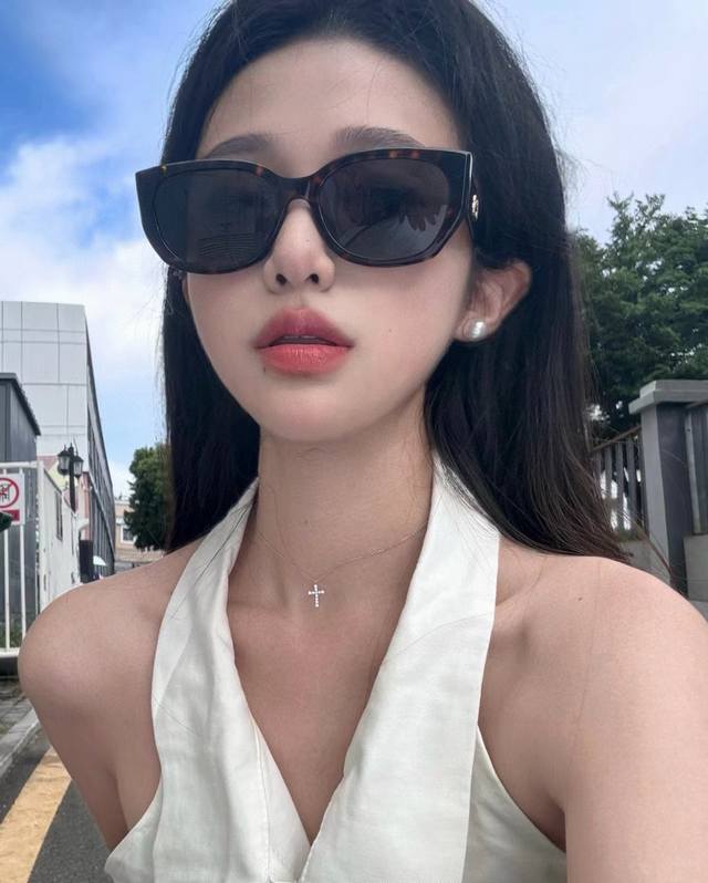 gucci-偏光太阳镜 2025开春新款 潮流爆款 时尚方框偏光太阳镜 高品质 佩戴舒适 网红潮款墨镜 女士高清偏光太阳镜 高品质Tr镜框 型号：G9317