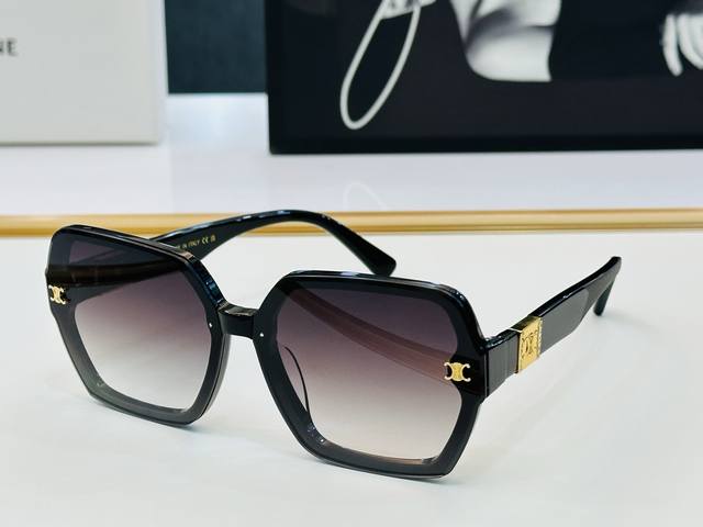 celine 赛琳 Cl40252 Size：63口11-142 一直热销的款式 欧美风 光泽度好 质感强 Q工艺超赞