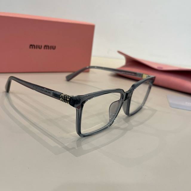 miumiu缪缪太阳镜，光学镜各大网红博主推荐