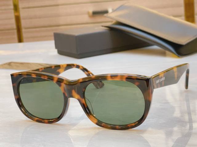saint Lauren* 圣罗*兰新款太阳镜，Model：Sl815，Size：56口20-145