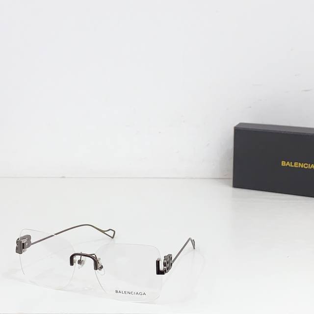 balenciaga Model:Bb01130 Size：59口17 140