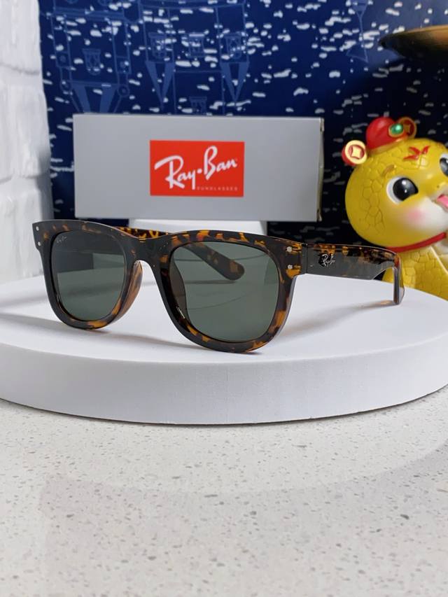 rayban雷朋 2025新款成毅同款 反转镜片 墨镜复古男女户外太阳镜框方便携带 Rb2157
