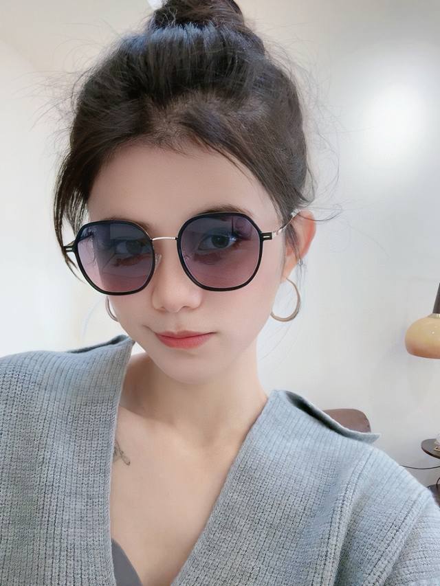 偏光系列太阳镜 原版出货香奈儿网红超爆款经典奢华全球风 [亲亲] 时尚圆框太阳镜 气质非凡 经典大框款式太阳眼镜[篮球] 顶级品质 奢华Logo 正版板材质量