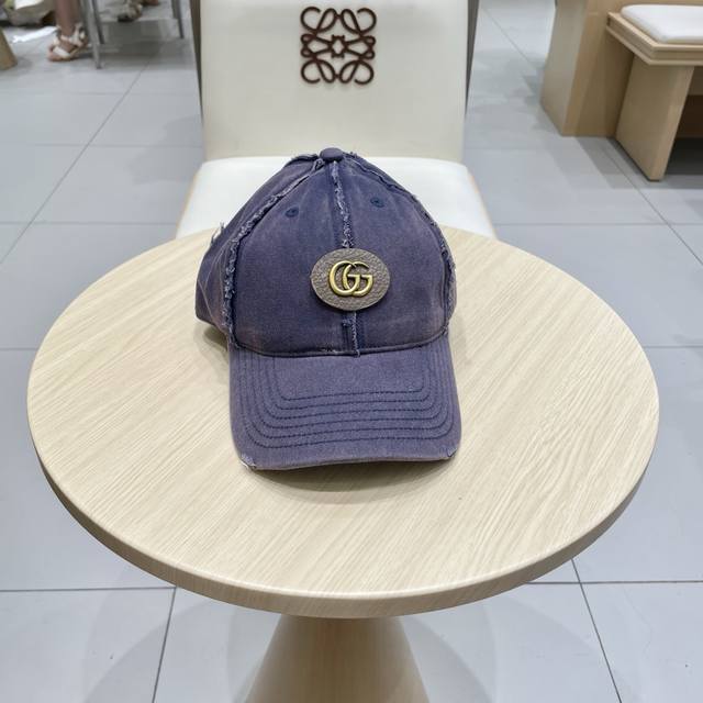 古奇棒球帽Gucci官网新品，棒球帽，原单品质火爆来袭 工艺非常精美 高档大气上档次！低调奢华，方便携带！跑量！