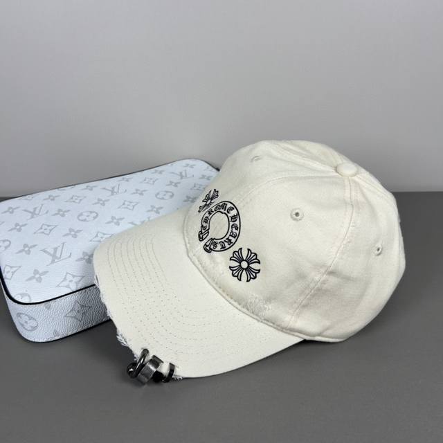 配防尘袋，克罗心最新时尚前卫的休闲设计风格，戴上头就是这样好看看哦，做工精细，男女同款！