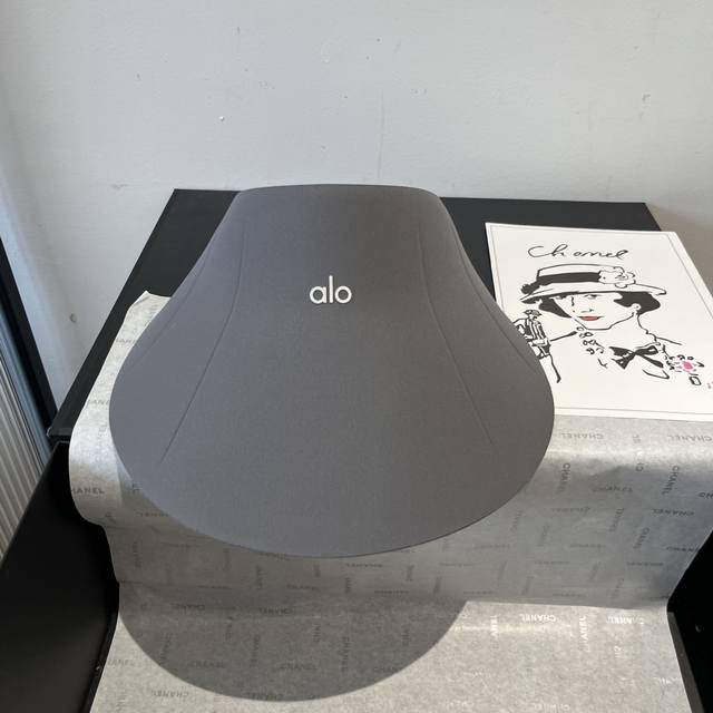 潮牌Alo新款鸭舌空顶