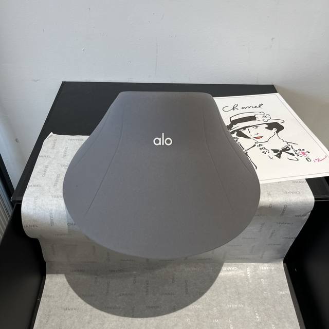 潮牌Alo新款鸭舌空顶