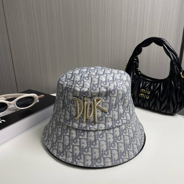 原单品质 迪奥Dior 官网同步上线 韩版新款英式运动款重工定制款1:1原单品质 男女通用渔夫帽 绵麻地质面料 原版质量专柜