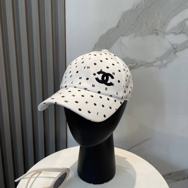 chanel香奈儿 新款高版本简约刺绣Logo棒球帽新款出货，大牌款超好搭配，赶紧入手