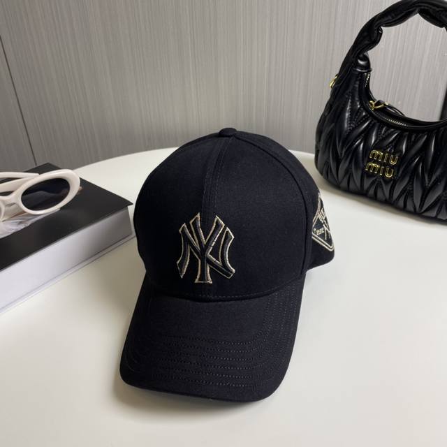 韩国正品Mlb棒球帽Ny最新最火的帽子就在这最新款棒球帽刺绣男女情侣款鸭舌帽最新款 ，正品，正品，绝对的正品牛货！经典La小字母 爆炸款全线出货 非常百搭。正品