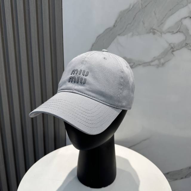 miumiu缪缪 新款糖果色色系简约棒球帽 当下爆热的色系-街头感十足！ 潮流百搭，小红书种草，毒药 Get上你们的男朋友，一起Cool