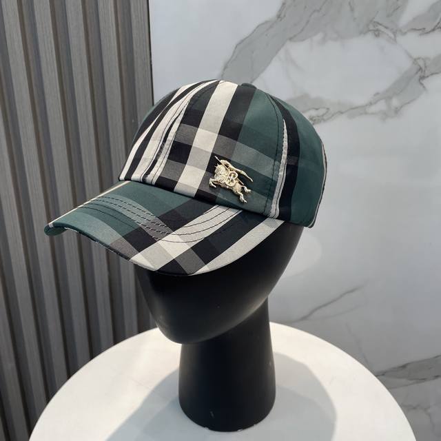 配防尘袋 Burberry 巴宝莉 原单棒球帽 专柜热卖款纯棉内里，轻盈透气。完美版型，原厂品质，独家实物拍摄，男女适用！