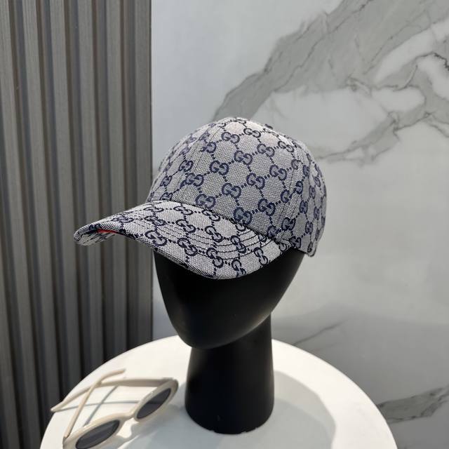 古奇棒球帽Gucci官网新品，棒球帽，原单品质火爆来袭 工艺非常精美 高档大气上档次！低调奢华，方便携带！跑量！