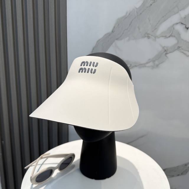 miumiu缪缪～夏季新款无痕鸭舌空顶帽 夏季遮阳神器 一点都不会闷热，超大帽檐更防晒