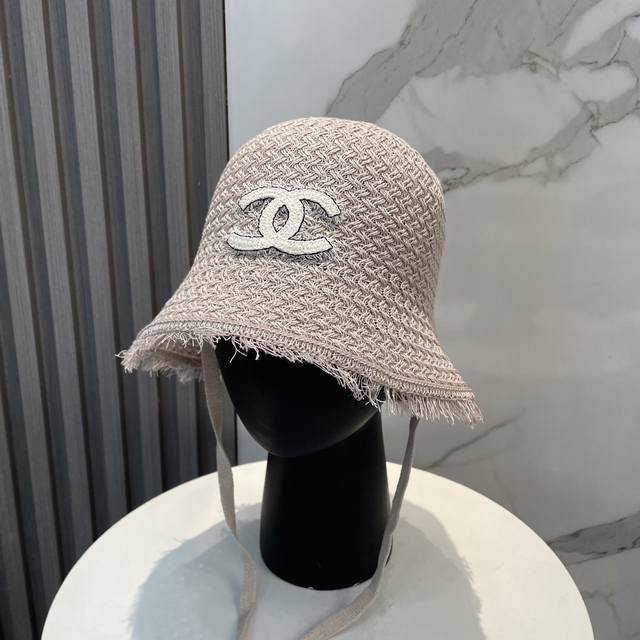 香奈儿Chanel新款针织盆帽，高密度制作，一顶超级有品位的针织帽了~出街首选！帽型超美腻颜色妥妥，轻便携带！小仙女人手必备 头围57Cm