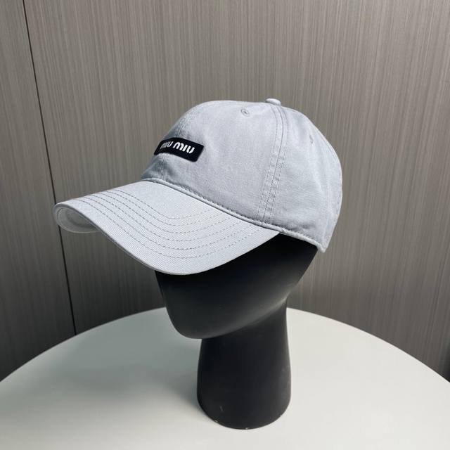 miumiu新款素色棒球帽 当下爆热的色系-街头感十足！ 潮流百搭，小红书种草，毒药 Get上你们的男朋友，一起Cool