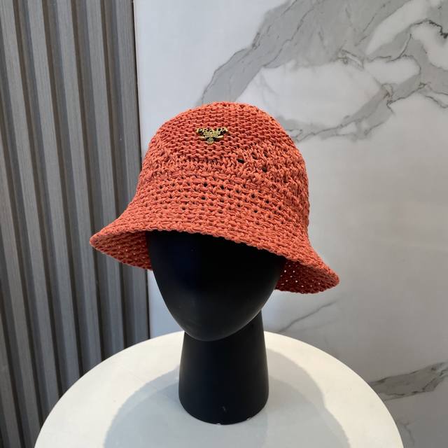 普拉达Prada新款针织盆帽，高密度制作，一顶超级有品位的针织帽了~出街首选！帽型超美腻颜色妥妥，轻便携带！小仙女人手必备 头围57Cm