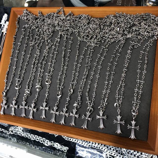 chrome Hearts 克罗心 经典爆款调节十字架链 明星同款项链 网红爆款 非常百搭 必备单品