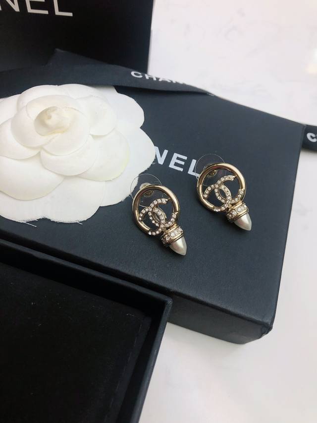 香奈儿家珍珠耳钉 Chanel 施华洛世奇珍珠 耳钉 原版一摸一样的原单货！每一个细节媲美专柜正品，业内仅此一家全世界专柜自购正品打版 专柜一致黄铜材质搭配S9