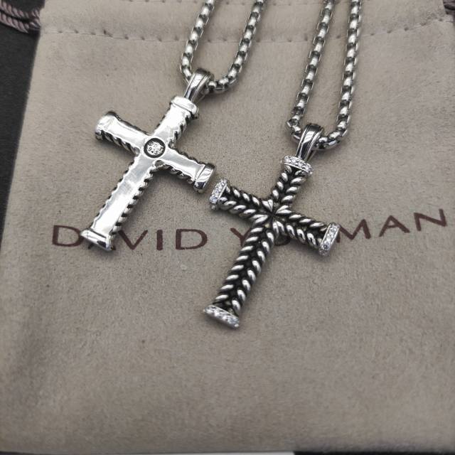david Yurman 双纽线十字架项链白钻。链条粗3Mm，长度50+5Cm或长度60+5Cm延迟链 编号Dyxl-008