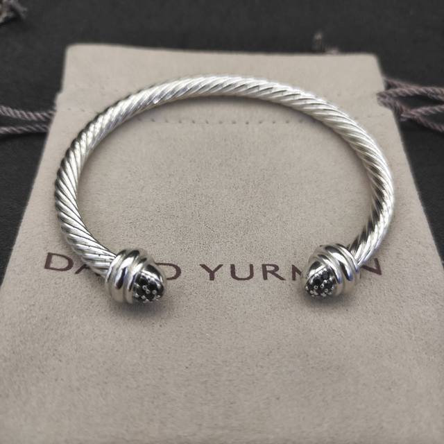 david Yurman 5Mm半满钻黑钻手镯。建议适合佩戴的手围15-20Cm 编号Dysz-108