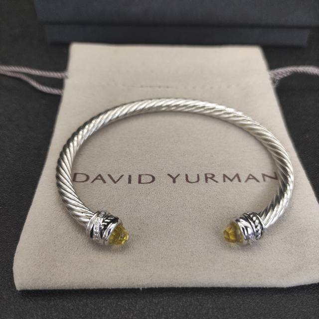 david Yurman 5Mm旋转镶嵌钻黄钻手镯。建议适合佩戴的手围15-20Cm 编号Dysz-045