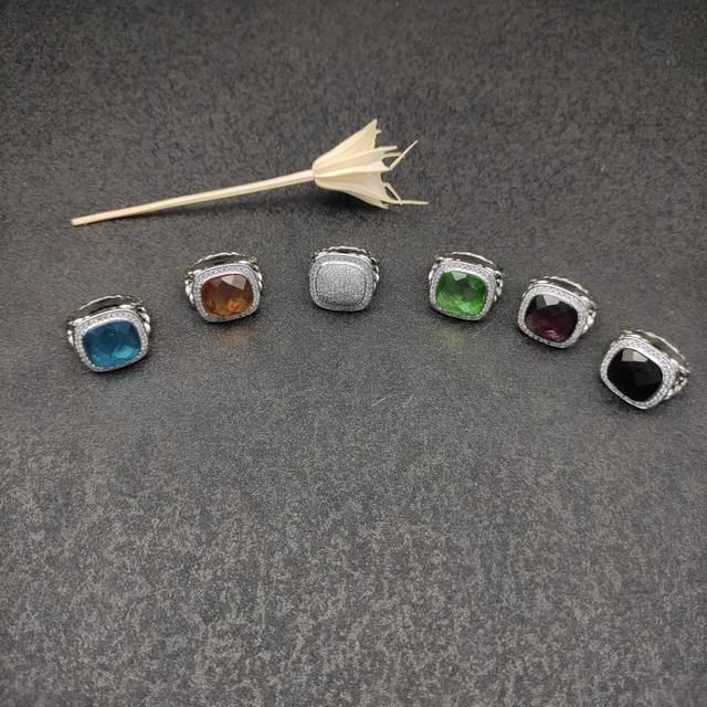 上新。David Yurman 主石14Mm四方钻戒指，紫钻，蓝钻，黑钻，绿钻，香槟钻，满钻 尺寸：美号，6-7-8-9，四个号